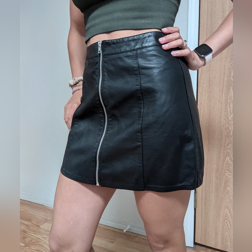 Forever 21 faux leather mini skirt